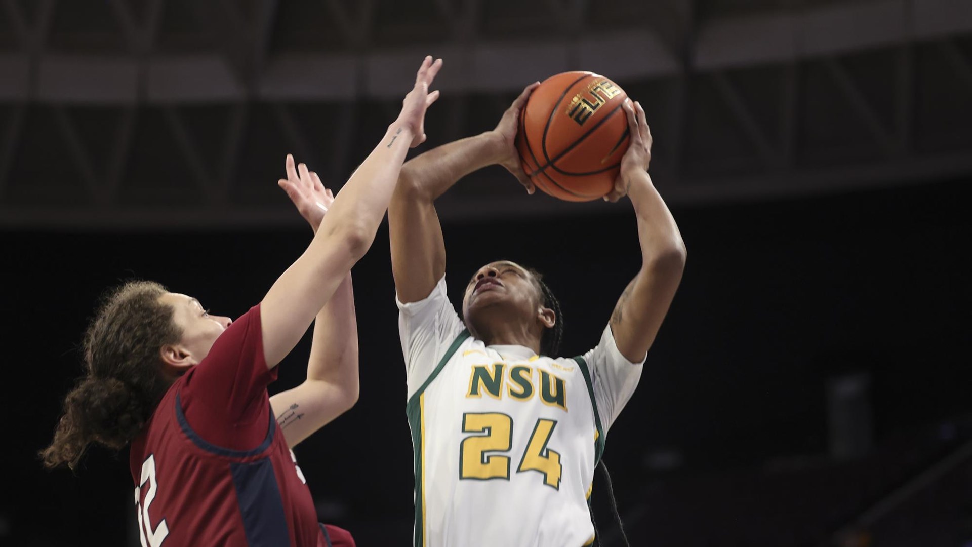 Norfolk Women's Hoops Advance to the Semifinals